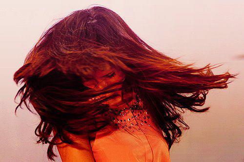 378462_268352629887080_119049044817440_656331_919166405_n - Selena Gomez 1