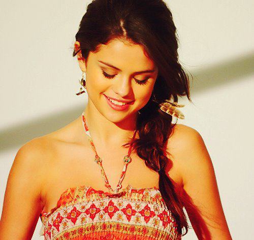 383262_273965859325757_119049044817440_672254_2061662034_n - Selena Gomez 1