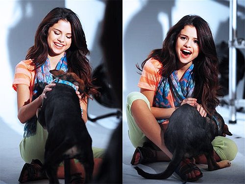 390324_273913762664300_119049044817440_672166_136430422_n - Selena Gomez 2