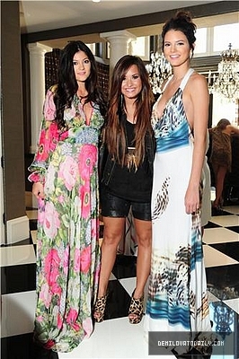 Demitzu (9) - Demitzu - 23 07 2011 - Kim Kardashian Bridal Shower