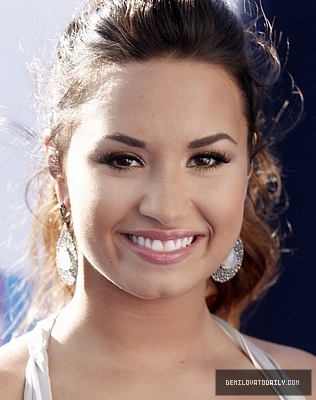 Demitzu (25) - Demitzu - 14 08 2011 - VH1 Do Something Awards