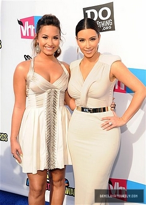 Demitzu (50) - Demitzu - 14 08 2011 - VH1 Do Something Awards
