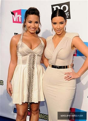Demitzu (52) - Demitzu - 14 08 2011 - VH1 Do Something Awards