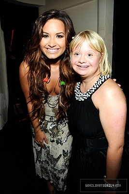 Demitzu (61) - Demitzu - 14 08 2011 - VH1 Do Something Awards