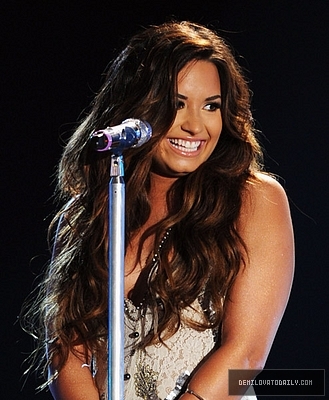 Demitzu (64) - Demitzu - 14 08 2011 - VH1 Do Something Awards