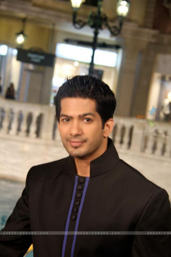 167679-amit-tandon