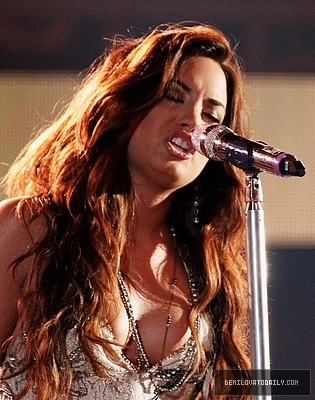 Demitzu (122) - Demitzu - 14 08 2011 - VH1 Do Something Awards
