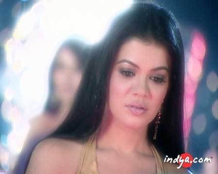 42327096_TOFKXVKXB - SHWETA GULATI