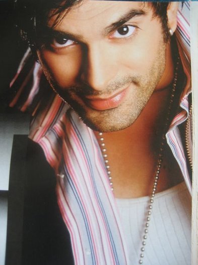 43011684_RDFGBRXTM - KARAN SINGH GROVER