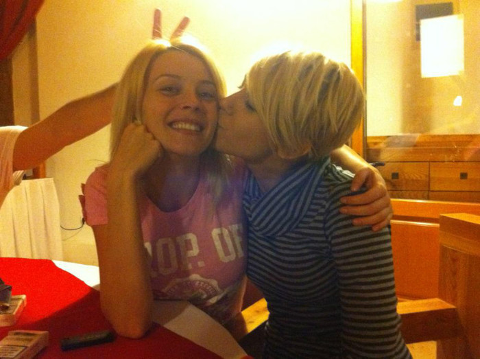 Andreea si Sara - PUNEM PARIU CU VIATA