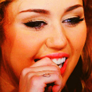 icon8 - Miley Cyrus