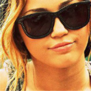 Miley33 - Miley Cyrus