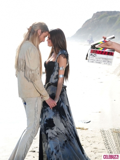 1Selena-Gomez-Video-051911-435x580 - Selena Gomez - love you like a love song photoshoot