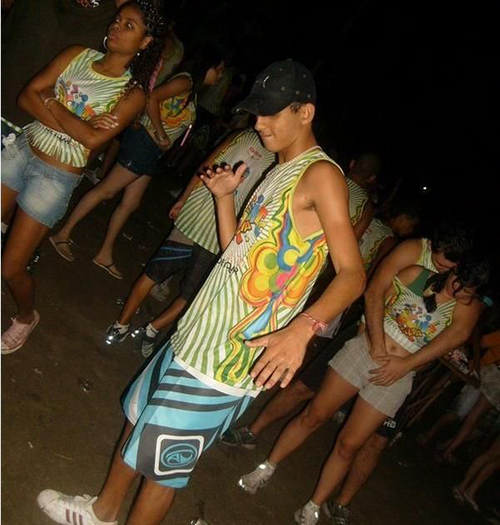 cum-sa-strici-poza-unor-prieteni-24