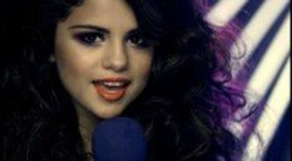 Selena - Gomez - Love - You - Like - A - Love - Song (12)