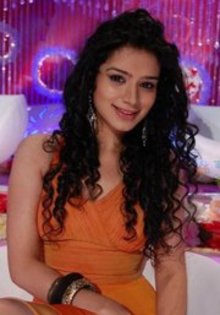 Sukirti Kandpal - numele reale ale actorilor din DMG