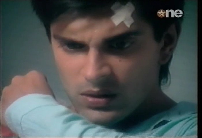 73 - DILL MILL GAYYE KaSh As AR Luv Confession Scene Caps I