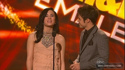 Demitzu (91) - Demitzu - 22 11 2009 - American Music Awards Captures