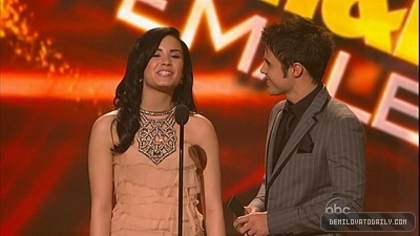 Demitzu (93) - Demitzu - 22 11 2009 - American Music Awards Captures