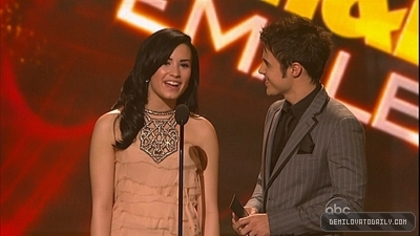 Demitzu (95) - Demitzu - 22 11 2009 - American Music Awards Captures