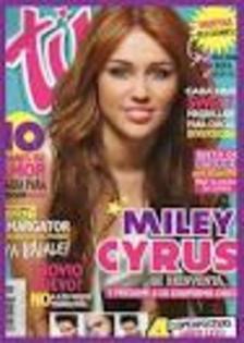  - Cate reviste cu Miley pe coperta
