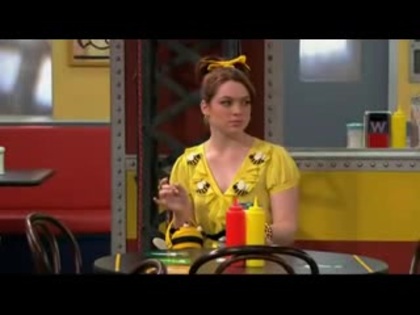 [1]Alex-Tells-the-World 353 - Episode Alex tells the world