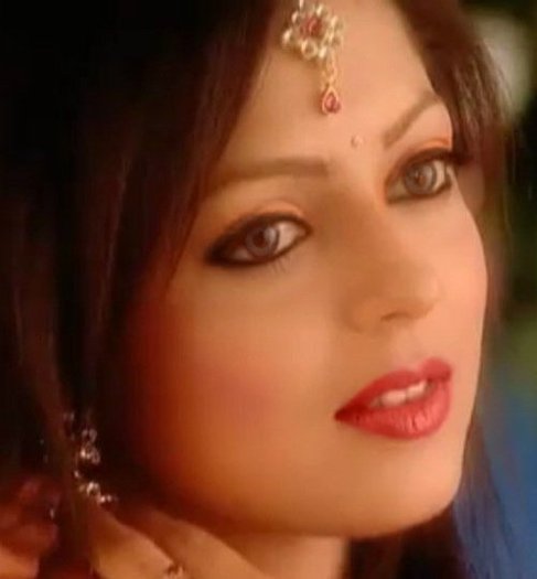 263031_220612711314442_100000971431401_593994_2108851_n - DRASHTI DHAMI