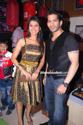Jennifer_Winget_1260440726_1 - JENNIFER WINGET
