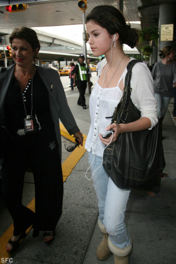 007 - arriving at the airport in NY
