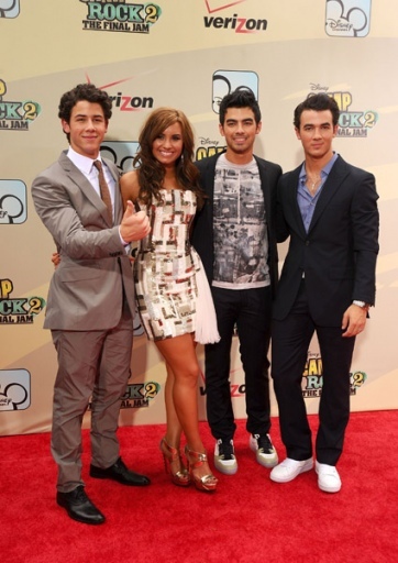 Demitzu (59) - Demitzu - 18 08 2010 - Camp Rock 2 The Final Jam Premiere