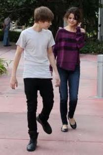 Selena Gomez & Justin Bieber - Selena Gomez si Justin Bieber