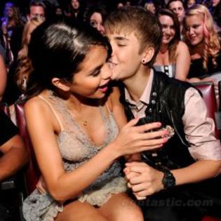 Selena Gomez & Justin Bieber; Fanii sunt uimiti?
