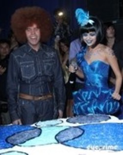 Selena in albastru ciudat (41) - Selena in albastru ciudat