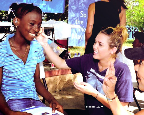 1317955514278_f_large - miley-cyrus 1