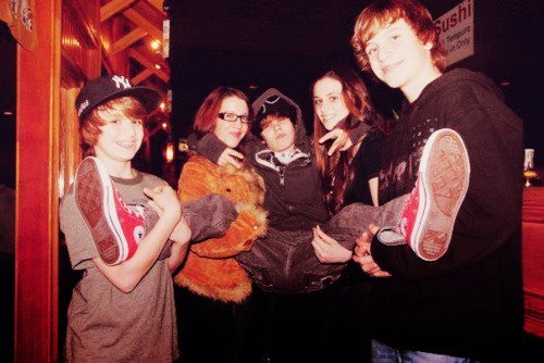 384076_152544718178900_100002701189059_176984_1356908206_n - Justin Bieber 4