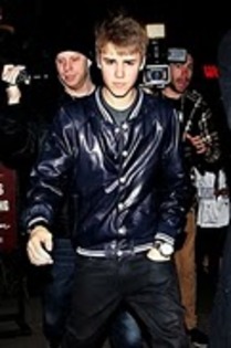 new-justinbieber-2011-sexy-hot-pictures-033