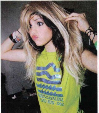 163768_142560635799614_119049044817440_204835_5007667_n - Selena Gomez 2