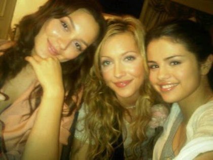 164567_142560372466307_119049044817440_204809_548267_n - Selena Gomez 2