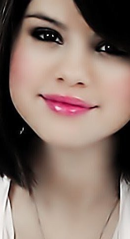 164583_142560735799604_119049044817440_204844_985391_n - Selena Gomez 2