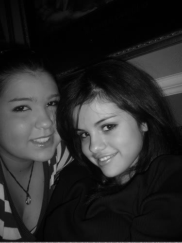 166279_142561172466227_119049044817440_204881_1845711_n - Selena Gomez 2