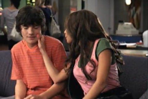 281580_246996928654899_231405016880757_824992_2481404_n - xxVanessa Morgan si Matthew Knight-Sarah si Ethanxx