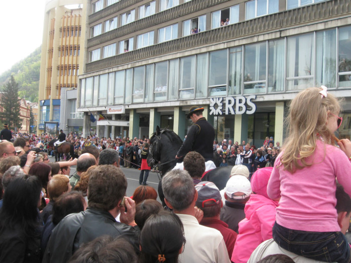 1 mai 004 - junii in brasov 1 mai 2011