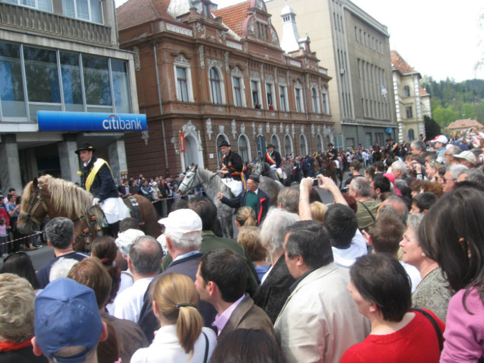 1 mai 010 - junii in brasov 1 mai 2011