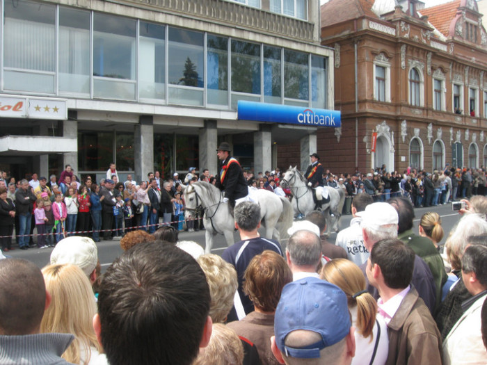 1 mai 013 - junii in brasov 1 mai 2011