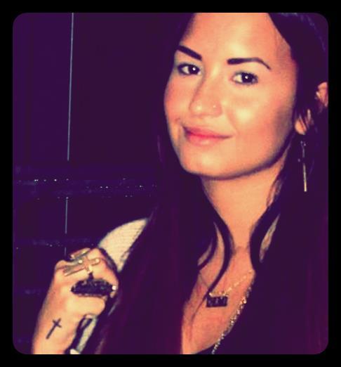 307800_177918522289701_100002146648921_359792_403226399_n - DEMETRIA devonne lovato 2011