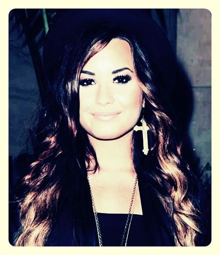 309606_171411472940406_100002146648921_341079_2121511018_n - DEMETRIA devonne lovato 2011