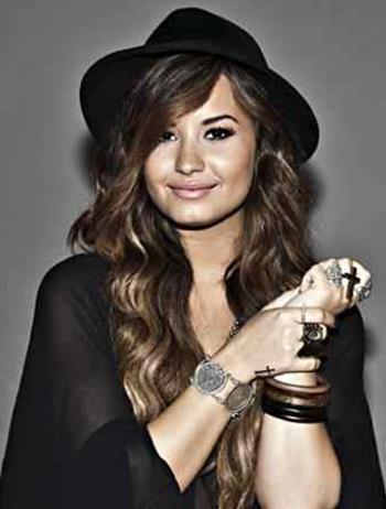 316833_171728212908732_100002146648921_341631_354886099_n - DEMETRIA devonne lovato 2011