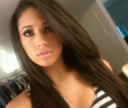 223614_10150250729308650_321178188649_7580047_557685_n - jasmine V 2