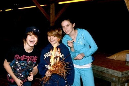 312007_153083828121974_100002610733489_233740_9404827_n