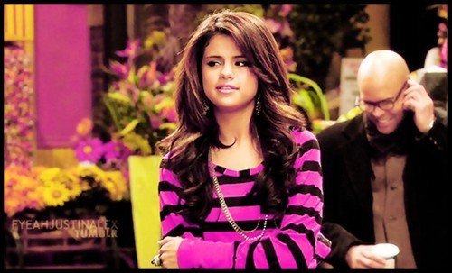 ma gandesc ,oare ce sa fac? - Selena Gomez-Alex Russo